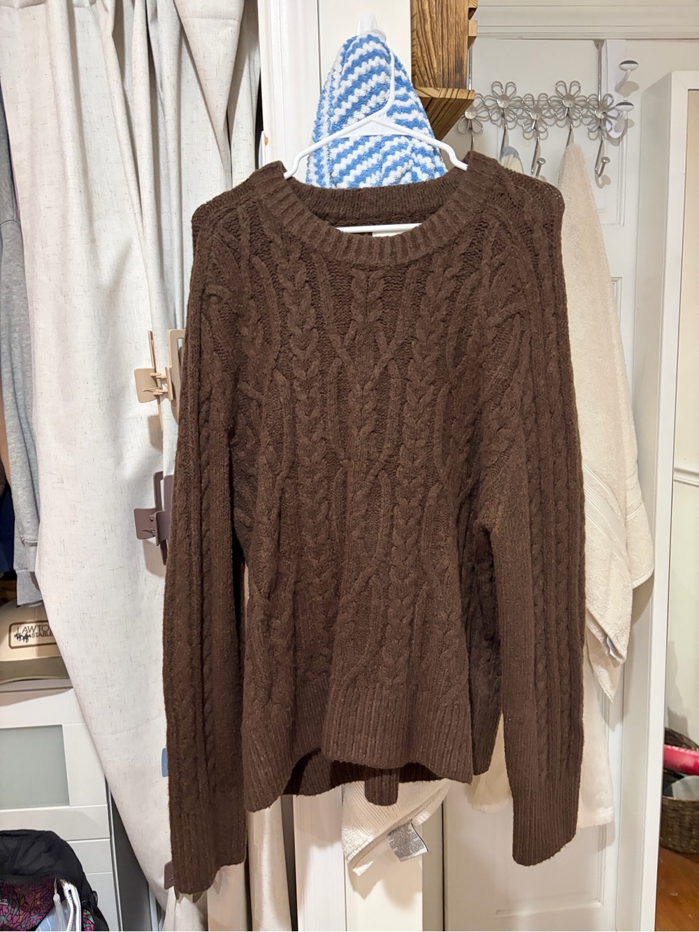 Abercrombie & Fitch Brown Cable Knit Crew Sweater - Picture 3 of 5